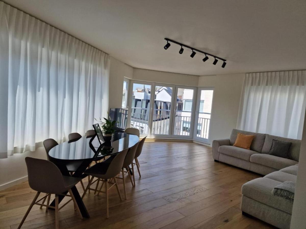 Luxury Renovated 3 Rooms Apartment أوستيند المظهر الخارجي الصورة